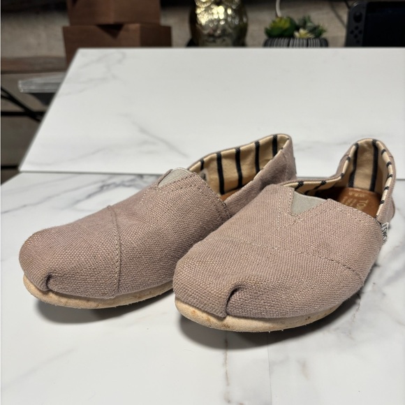 Tom’s - Picture 2 of 2